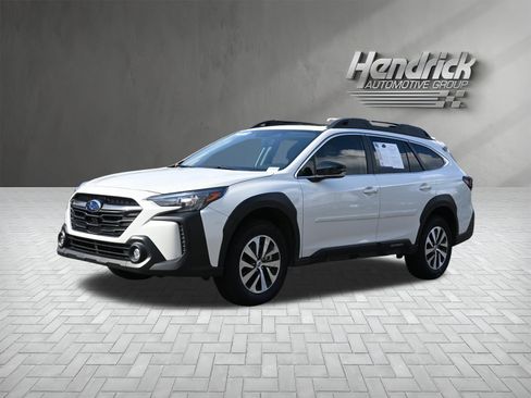 Certified 2025 Subaru Outback Premium w/ Popular Package #1A AWD/4WD image 5