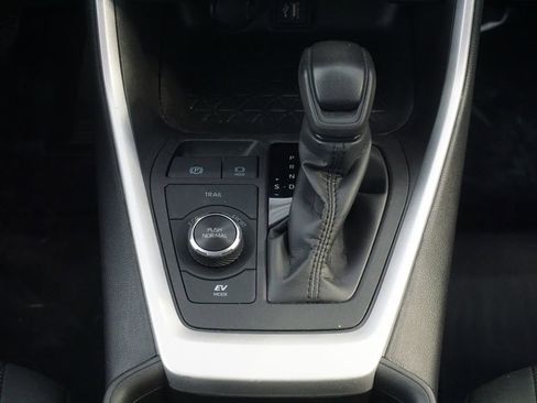 Used 2024 Toyota RAV4 LE AWD/4WD image 26