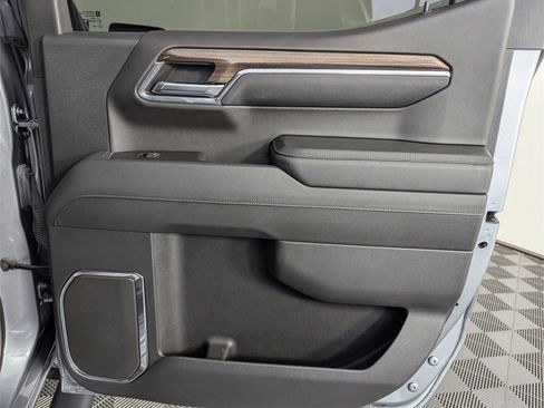 Used 2024 Chevrolet Silverado 1500 RST image 30