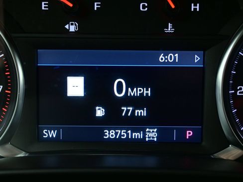 Used 2023 GMC Acadia SLT AWD/4WD image 26