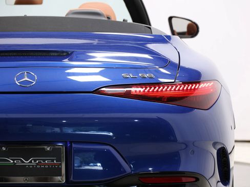 Used 2022 Mercedes-Benz SL 55 AMG 4MATIC image 49