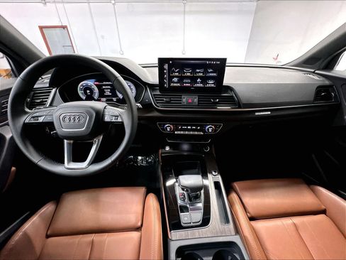 Used 2024 Audi Q5 e Premium Plus w/ Premium Plus Package AWD/4WD image 15