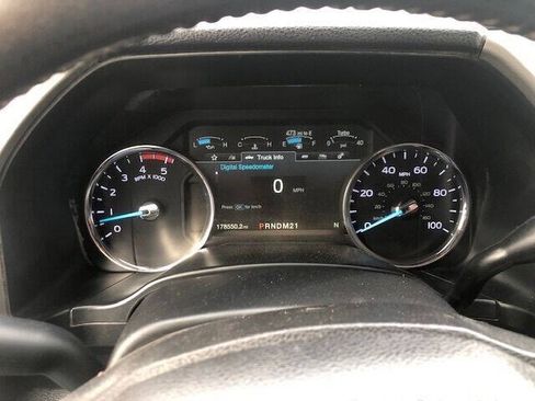 Used 2018 Ford F350 Lariat w/ Lariat Value Package AWD/4WD image 8