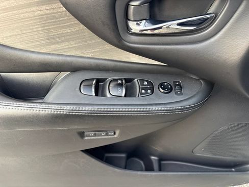 Used 2016 Nissan Murano Platinum AWD/4WD image 17