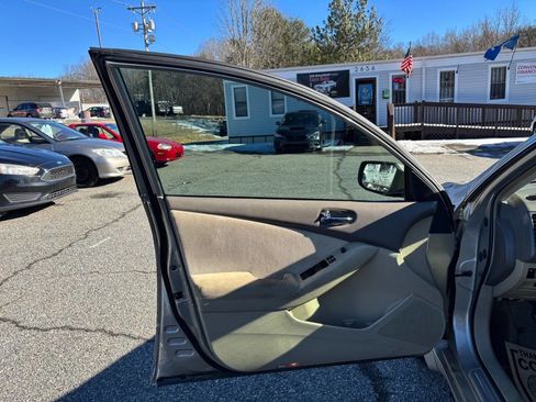 Used 2009 Nissan Altima 2.5 S image 10