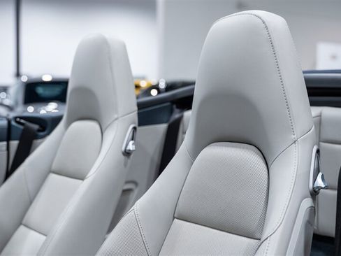 Used 2019 Porsche 911 Carrera S RWD image 23