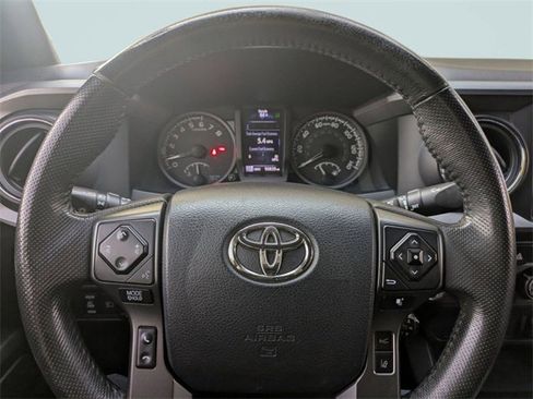 Used 2019 Toyota Tacoma TRD Off-Road image 27