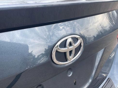 Used 2017 Toyota Corolla SE w/ SE Premium Package image 8