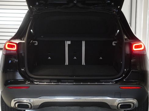 Certified 2023 Mercedes-Benz GLA 250 4MATIC image 28