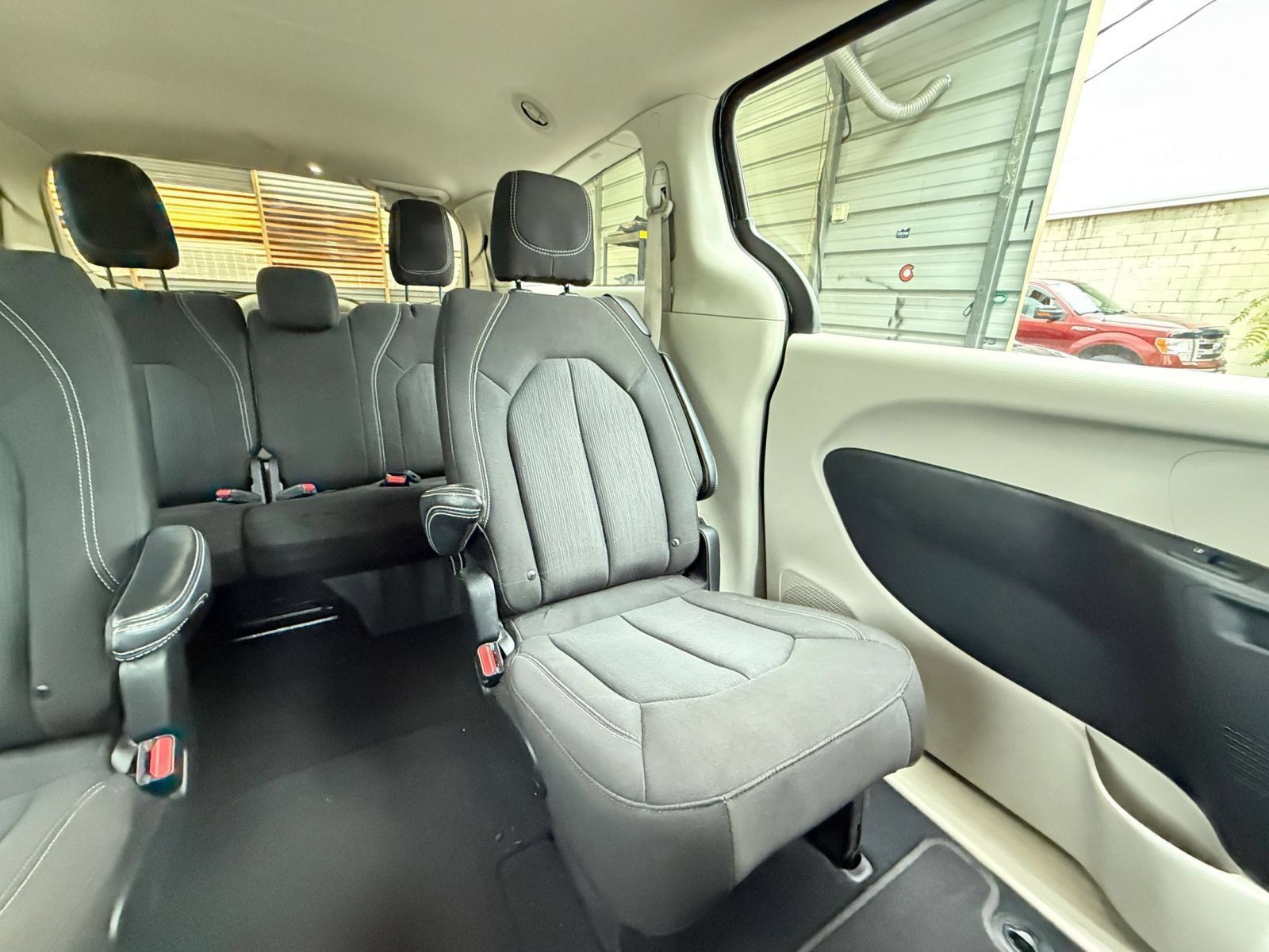 Used 2023 Chrysler Voyager LX FWD image 39