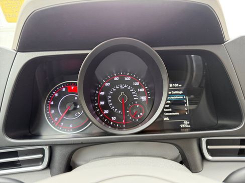 Certified 2023 Hyundai Elantra SEL image 11