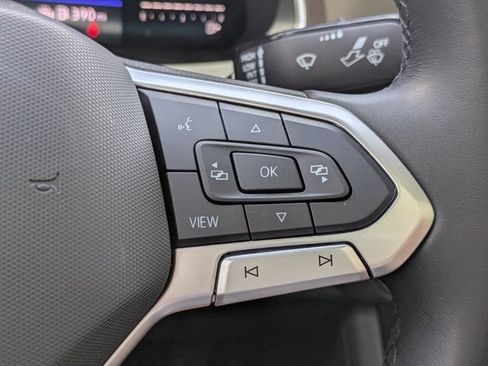 Used 2023 Volkswagen Jetta SE FWD image 24