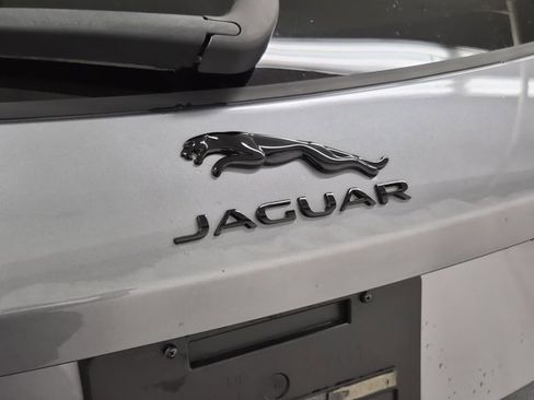 Used 2024 Jaguar F-PACE R-Dynamic S image 7