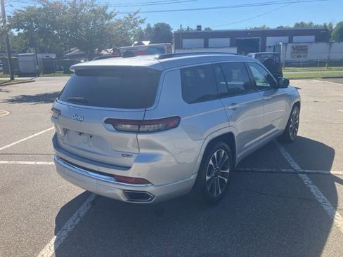 Used 2023 Jeep Grand Cherokee L Overland AWD/4WD image 5