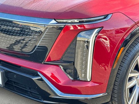 Certified 2026 Cadillac Vistiq Sport w/ LPO, Floor Liner Package image 28