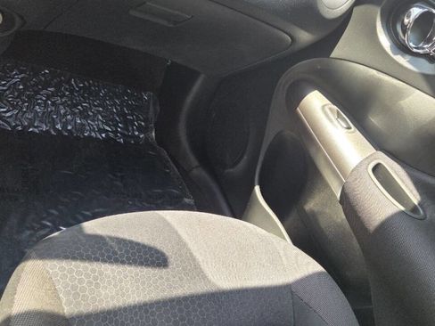 Used 2013 Nissan Juke SV image 13