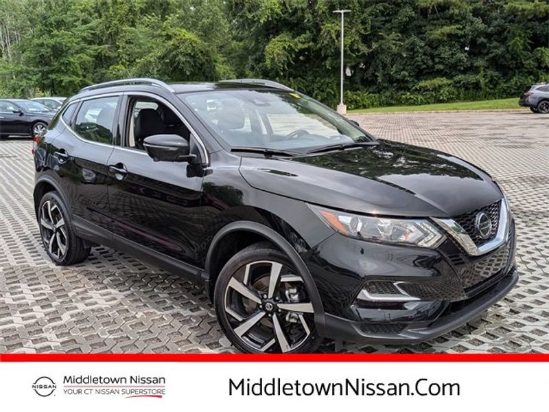 Certified 2022 Nissan Rogue Sport SL image 1