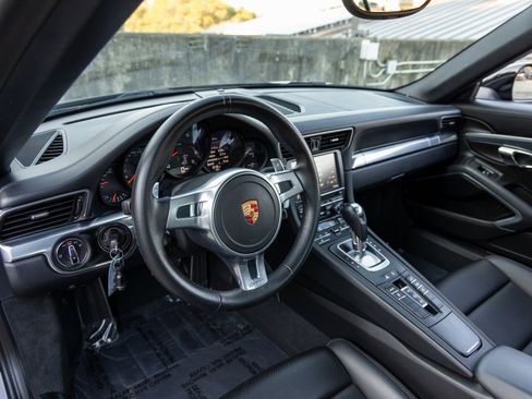 Used 2016 Porsche 911 Carrera image 4