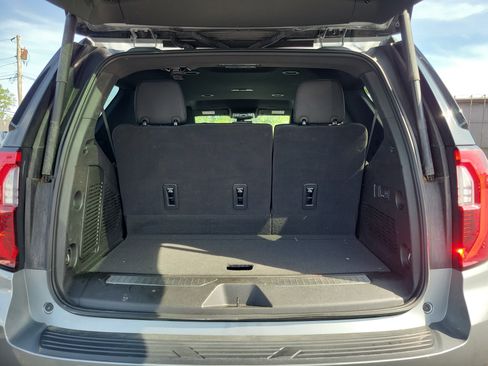 Used 2025 GMC Yukon Denali AWD/4WD image 8