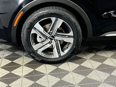Used 2023 Kia Sorento SX Prestige image 12