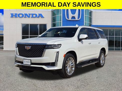 Used 2023 Cadillac Escalade Premium Luxury w/ Performance Package AWD/4WD image 7
