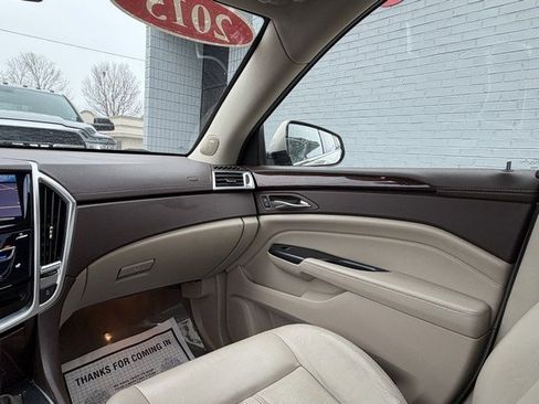 Used 2015 Cadillac SRX Luxury image 28