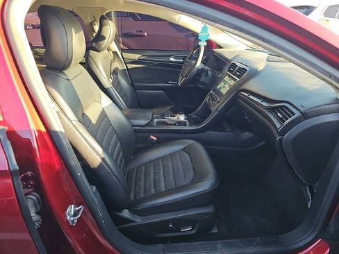 Used 2018 Ford Fusion SE w/ Equipment Group 201A FWD image 6