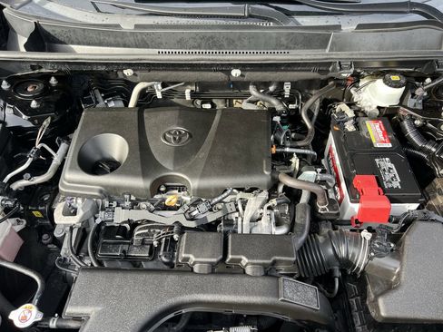 Used 2021 Toyota RAV4 XLE image 35