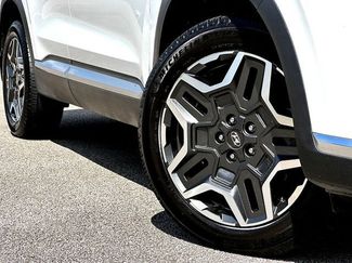 Used 2023 Hyundai Santa Fe SEL Premium AWD/4WD video 2
