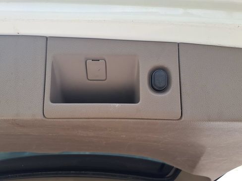 Used 2016 Chevrolet Tahoe LT RWD image 15