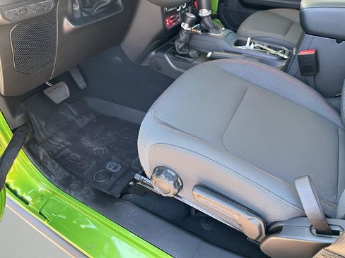 New 2026 Jeep Wrangler Unlimited Rubicon w/ Safety Group image 27