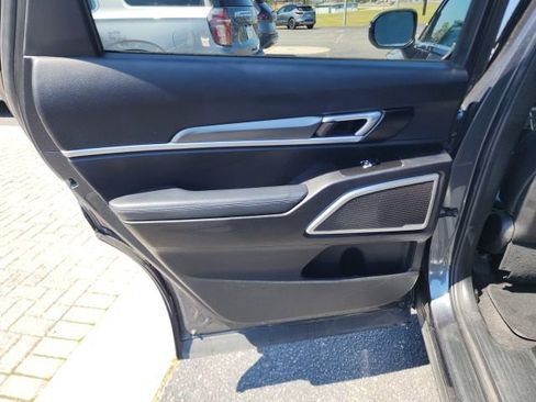 Used 2020 Kia Telluride LX image 15
