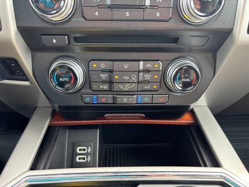 Used 2017 Ford F250 King Ranch w/ King Ranch Ultimate Package AWD/4WD image 25