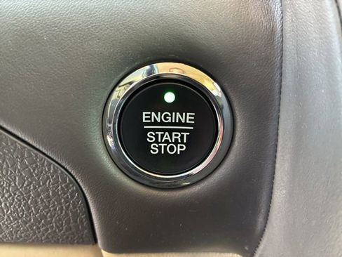 Used 2016 Lincoln Navigator Reserve image 41