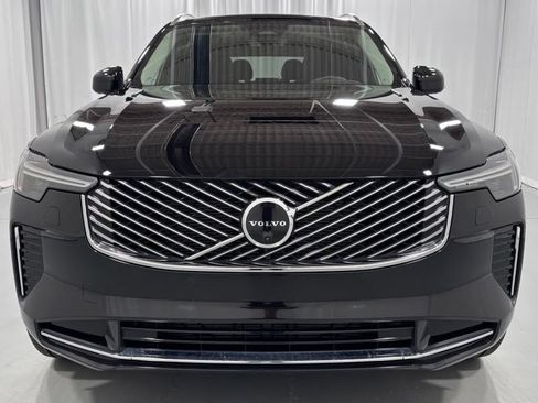 Certified 2026 Volvo XC90 B6 Plus AWD/4WD image 3