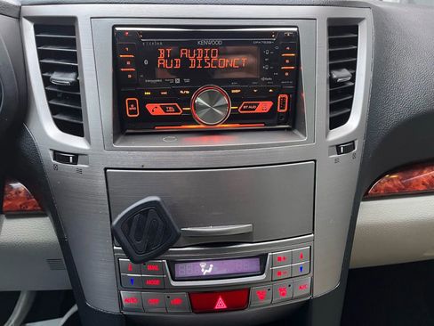 Used 2012 Subaru Outback 3.6R Limited w/ Moonroof Pkg image 21