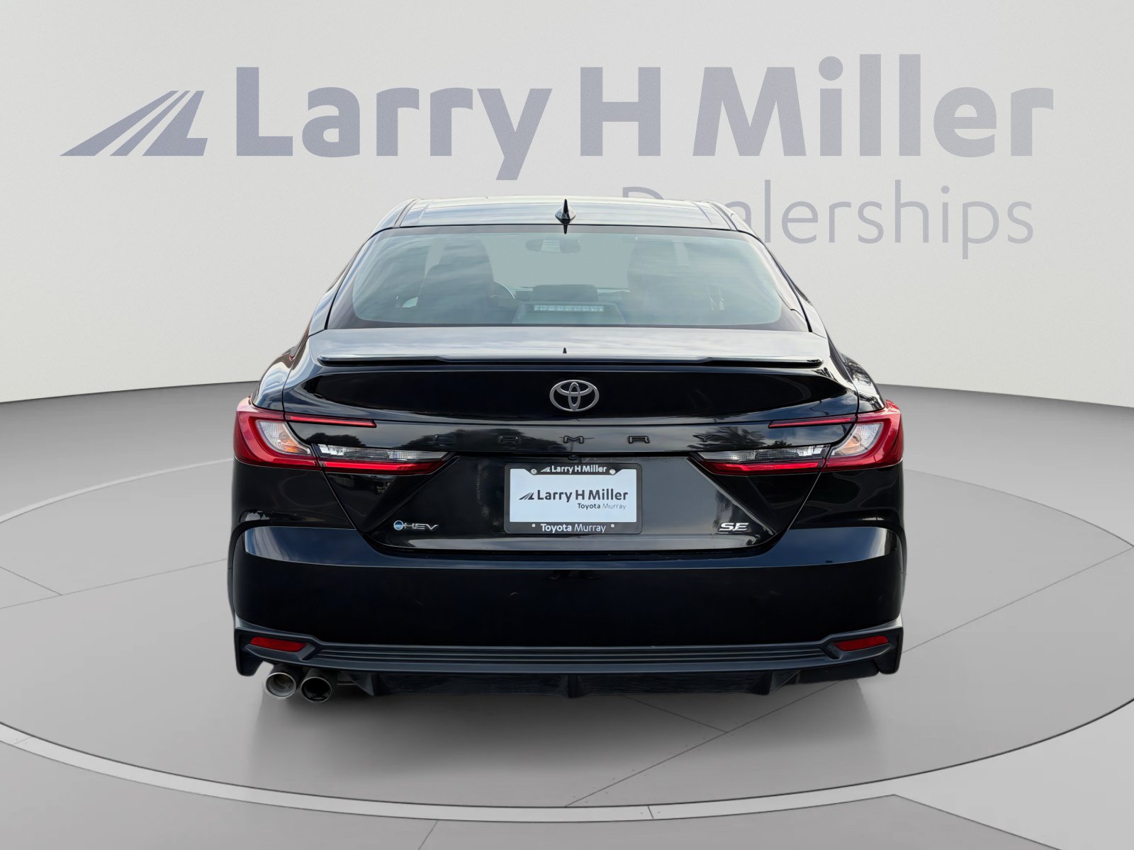 Used 2025 Toyota Camry SE FWD image 4