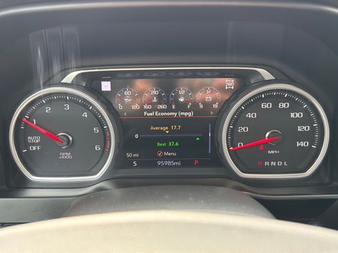 Used 2021 Chevrolet Silverado 1500 High Country w/ Technology Package image 14