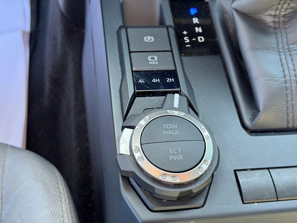 Certified 2024 Toyota Tacoma SR5 AWD/4WD image 22