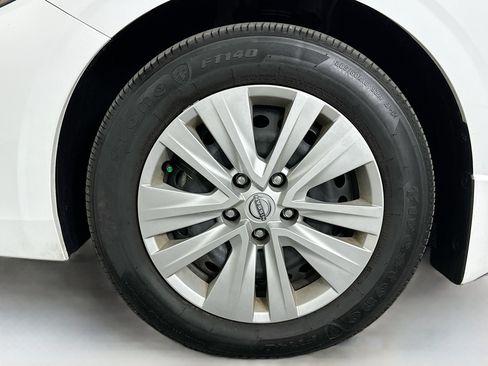 Used 2025 Nissan Sentra S FWD image 11