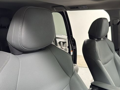 Used 2024 Toyota Sienna XLE image 20