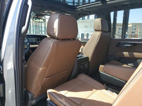 New 2026 Chevrolet Tahoe High Country AWD/4WD image 14