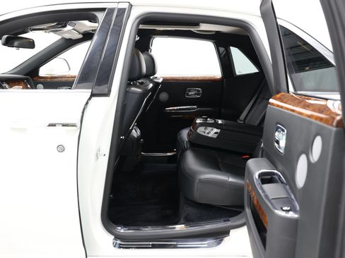 Used 2013 Rolls-Royce Ghost RWD image 54