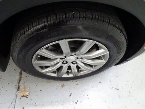 Used 2019 Cadillac XT4 Premium Luxury image 29