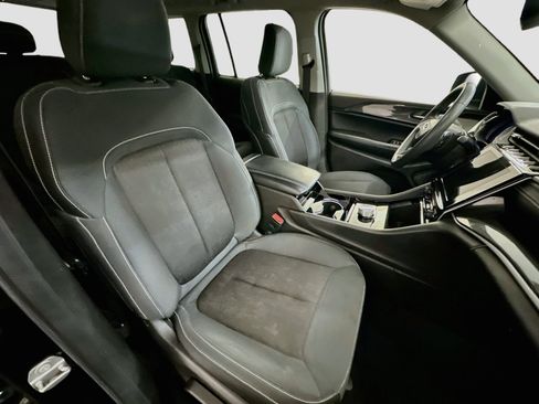 Used 2023 Jeep Grand Cherokee Laredo AWD/4WD image 31
