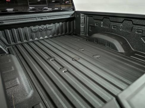 Used 2026 GMC Sierra 2500 Denali Ultimate AWD/4WD image 9