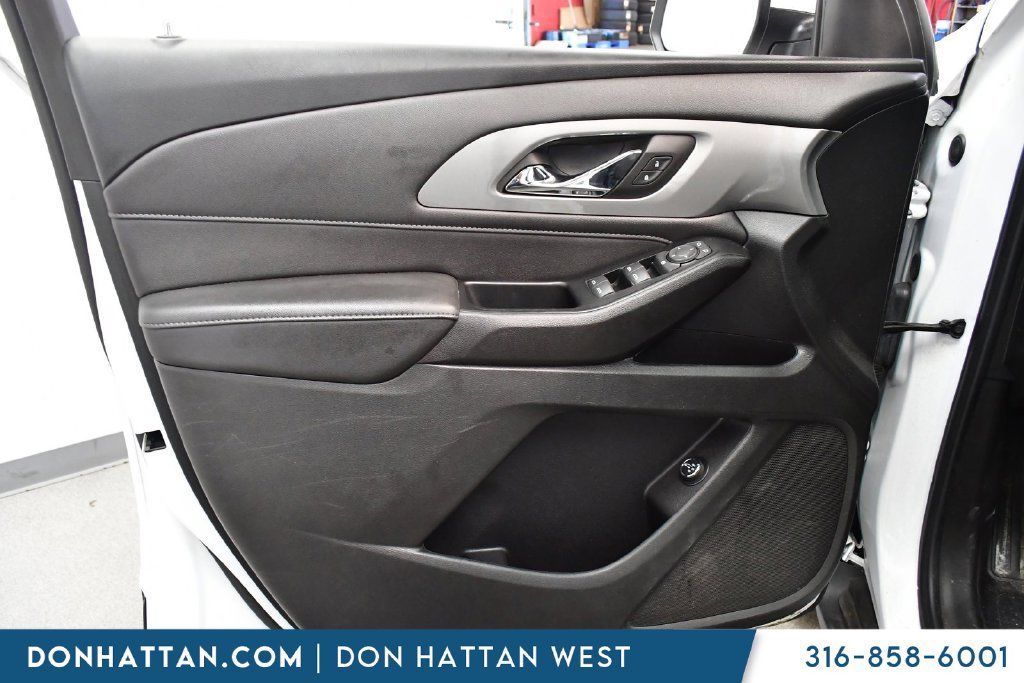 Used 2023 Chevrolet Traverse LT w/ LPO, Floor Liner Package AWD/4WD image 8