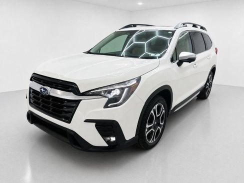 Used 2023 Subaru Ascent Limited w/ Technology Package AWD/4WD image 7