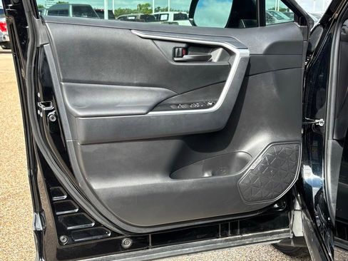 Certified 2025 Toyota RAV4 LE FWD image 24