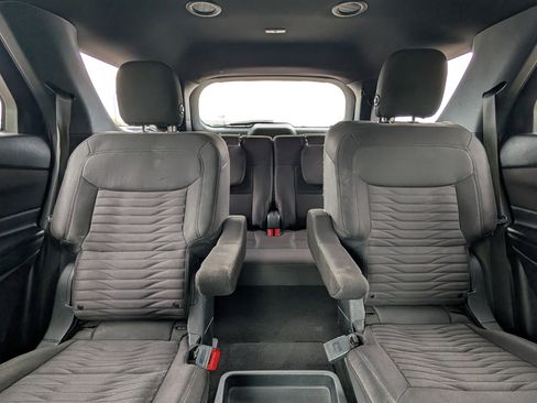 Used 2020 Ford Explorer XLT AWD/4WD image 27